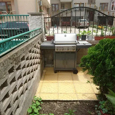Pensionat House Ogledalovi *