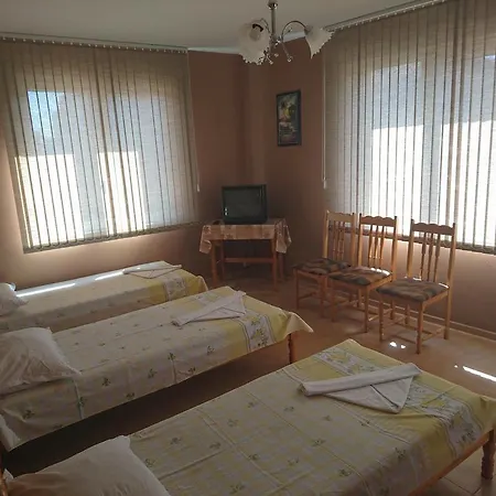 House Ogledalovi פומורי