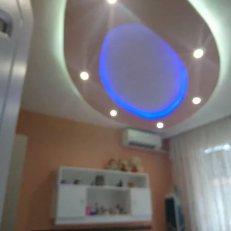 בית הארחה House Ogledalovi פומורי