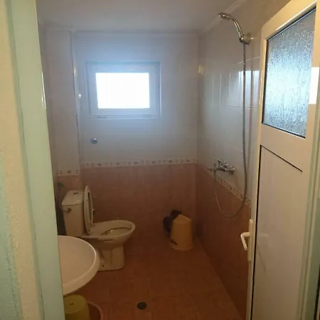 House Ogledalovi Pensiune Pomorie